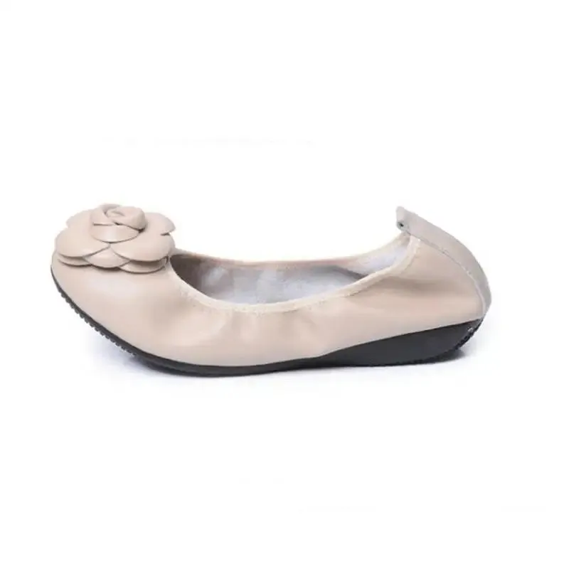 Genuine Leather Flowers Round Toe Soft Bottom Flat