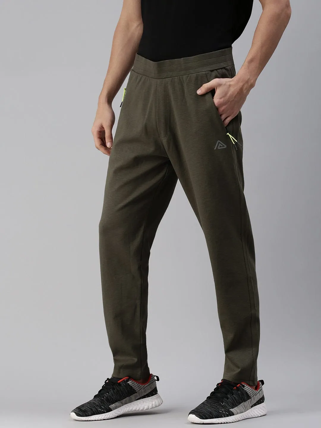 Men Solid Olive Regular Fit Track Pant